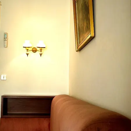 Fregate 5 * Nizza