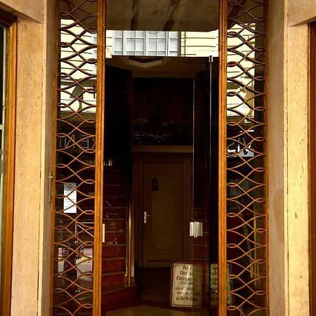 Fregate 5 * Nizza